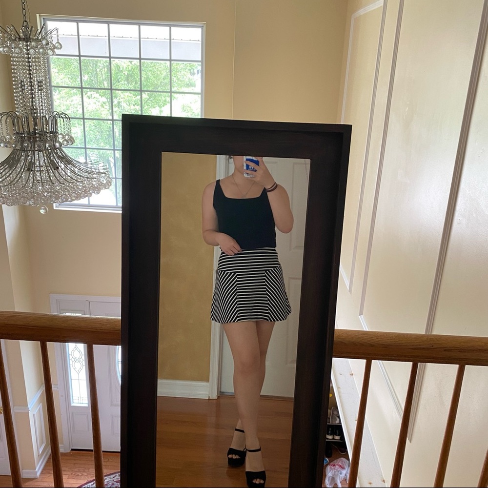 Black and white mini skirt